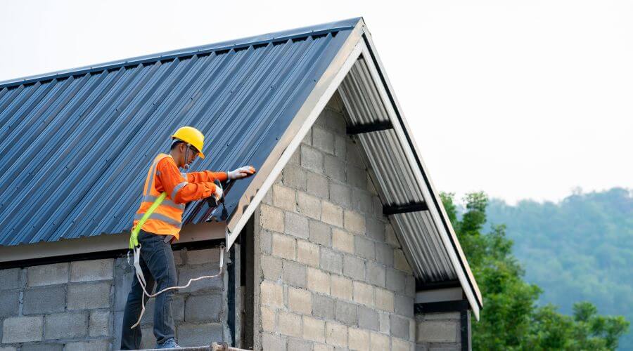 Professional Flat Roofing Installation in Lewisville, AR